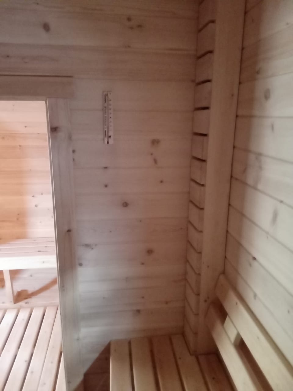 Баня из минибруса 4,5*2,5м. — парная изнутри